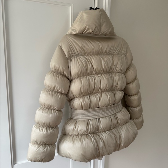Gorgeous beige Italian Made Violante puffer jacket😍 - Picture 10 of 12